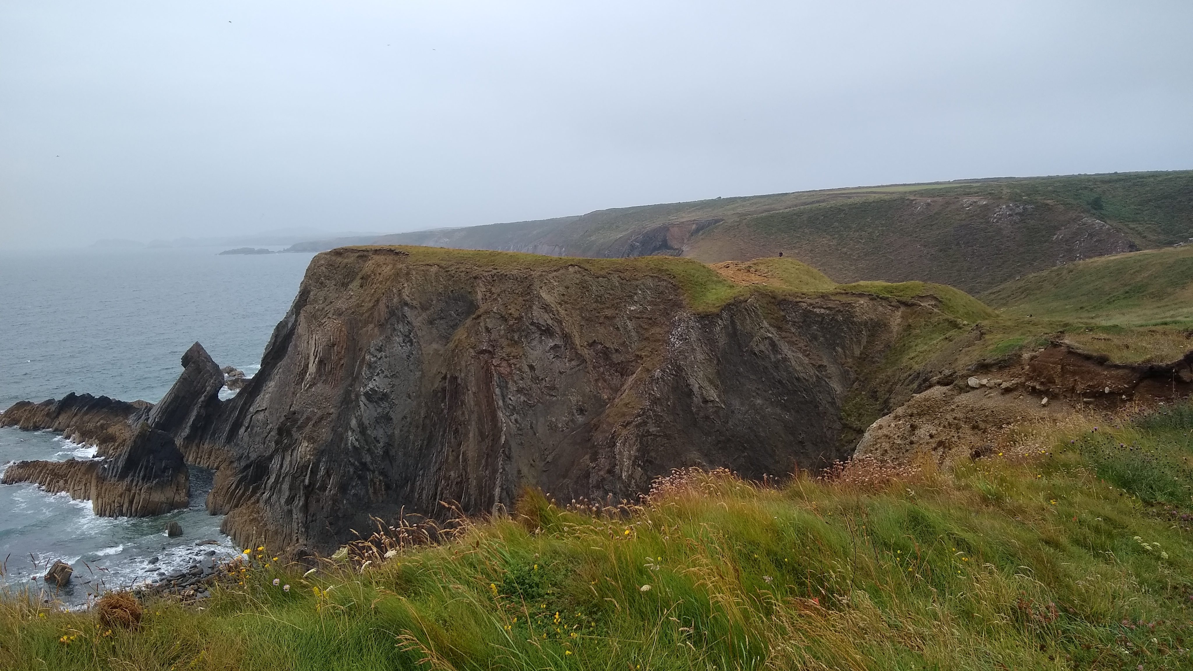 Porth y Rhaw near Solva