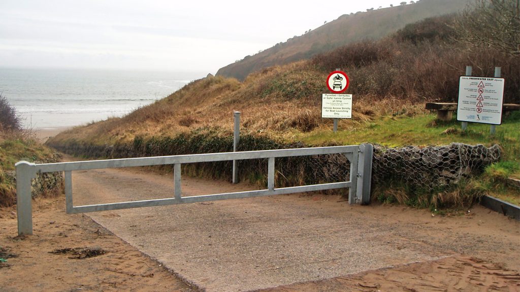 Closed gate on the slipway at Freshwater East